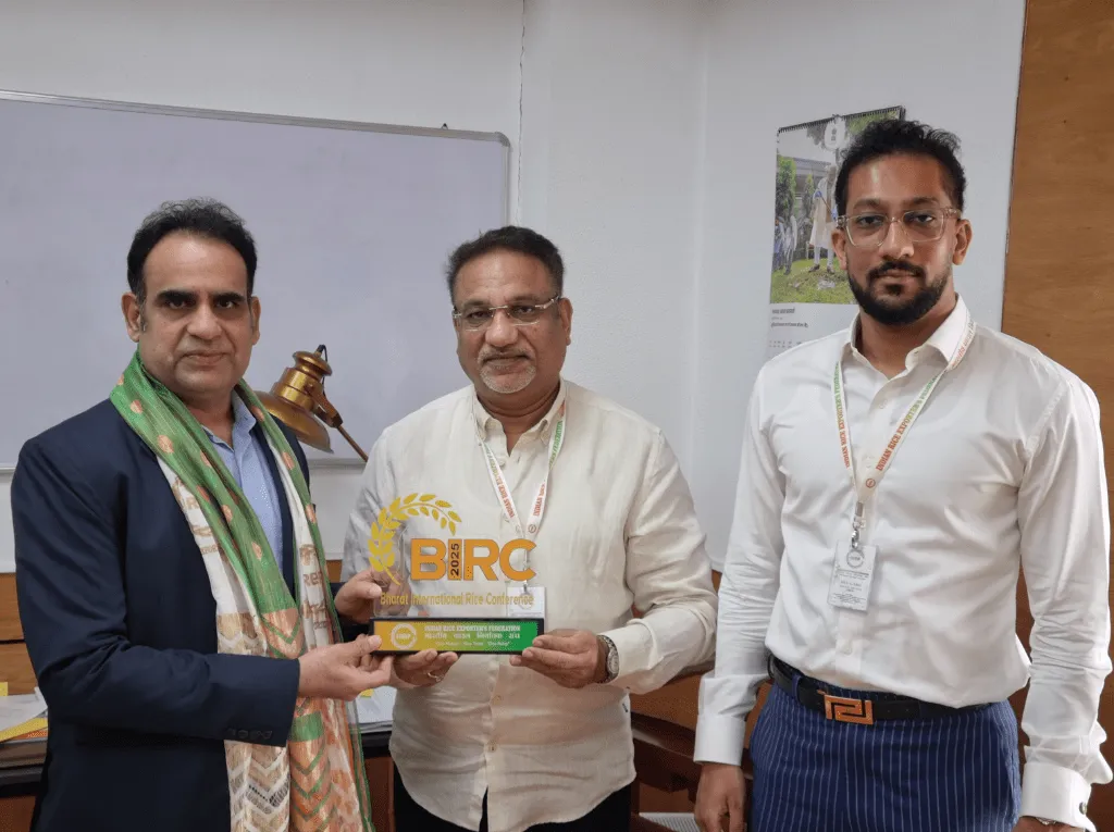 Dr. Prem Garg National-President-of-IREF-Meets-Ajay-Bhadoo Director General of DGFT