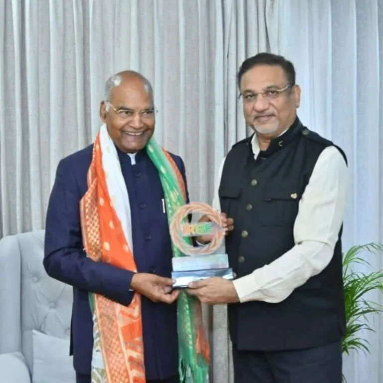 Shri Ram Nath Kovind with Dr Prem Garg of Iref india-Image